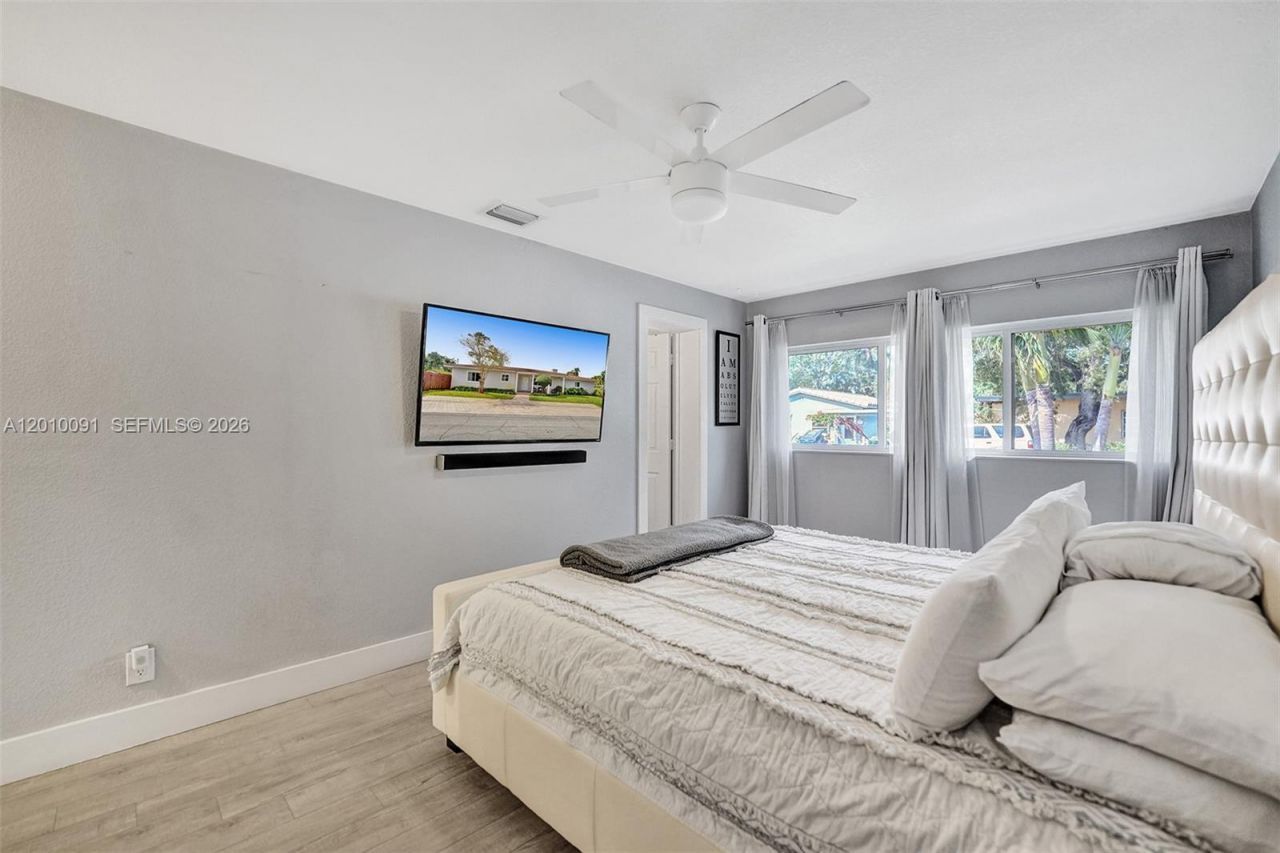 1146 NE 17th Ter, Unit 1146, Fort Lauderdale, FL 33304 Photo