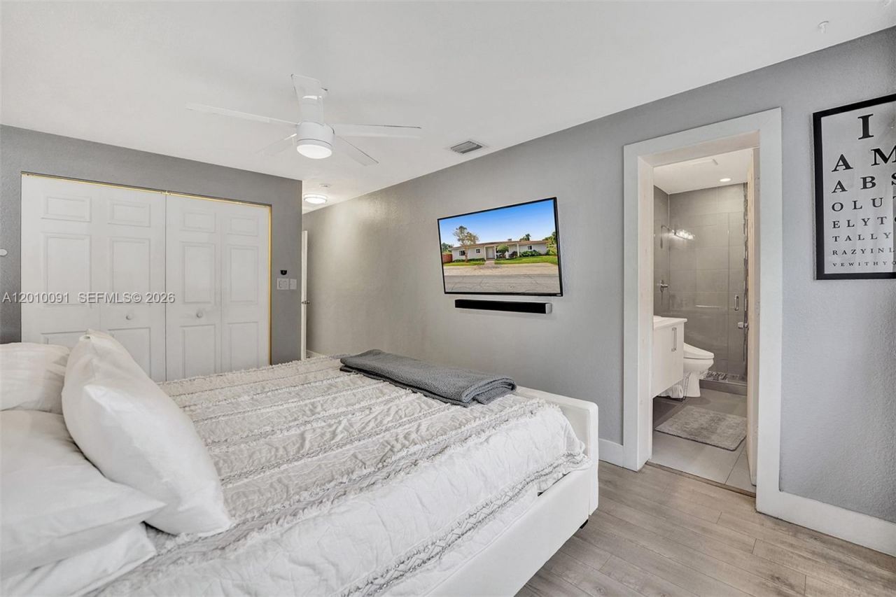 1146 NE 17th Ter, Unit 1146, Fort Lauderdale, FL 33304 Photo