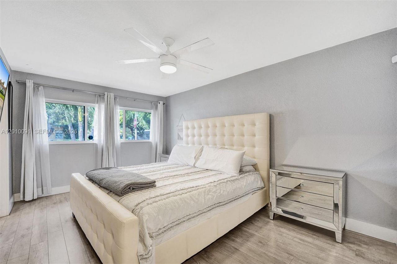1146 NE 17th Ter, Unit 1146, Fort Lauderdale, FL 33304 Photo