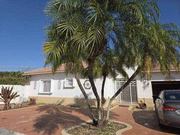 730 NW 123rd Ave , Miami, FL 33182