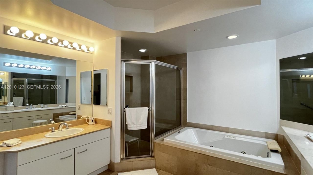 21150 Point Pl , Unit 1202, Aventura, FL 33180 Photo