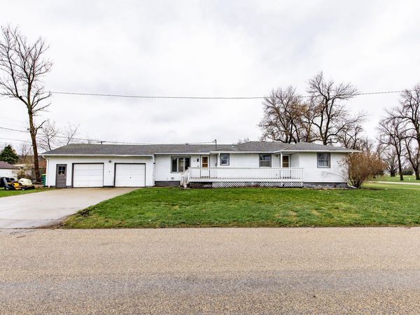 618 4th Street S, Casselton, ND 58012