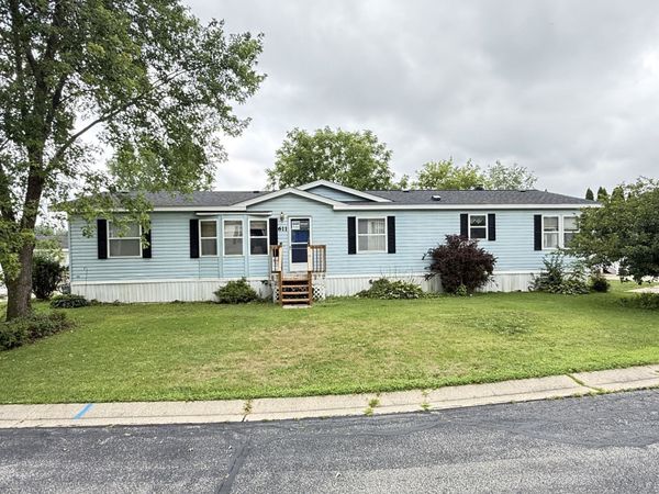 611 Opal Circle, Lannon, WI 53046
