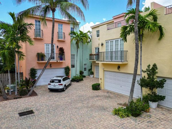 1123 NE 18th Avenue, Fort Lauderdale, FL 33304