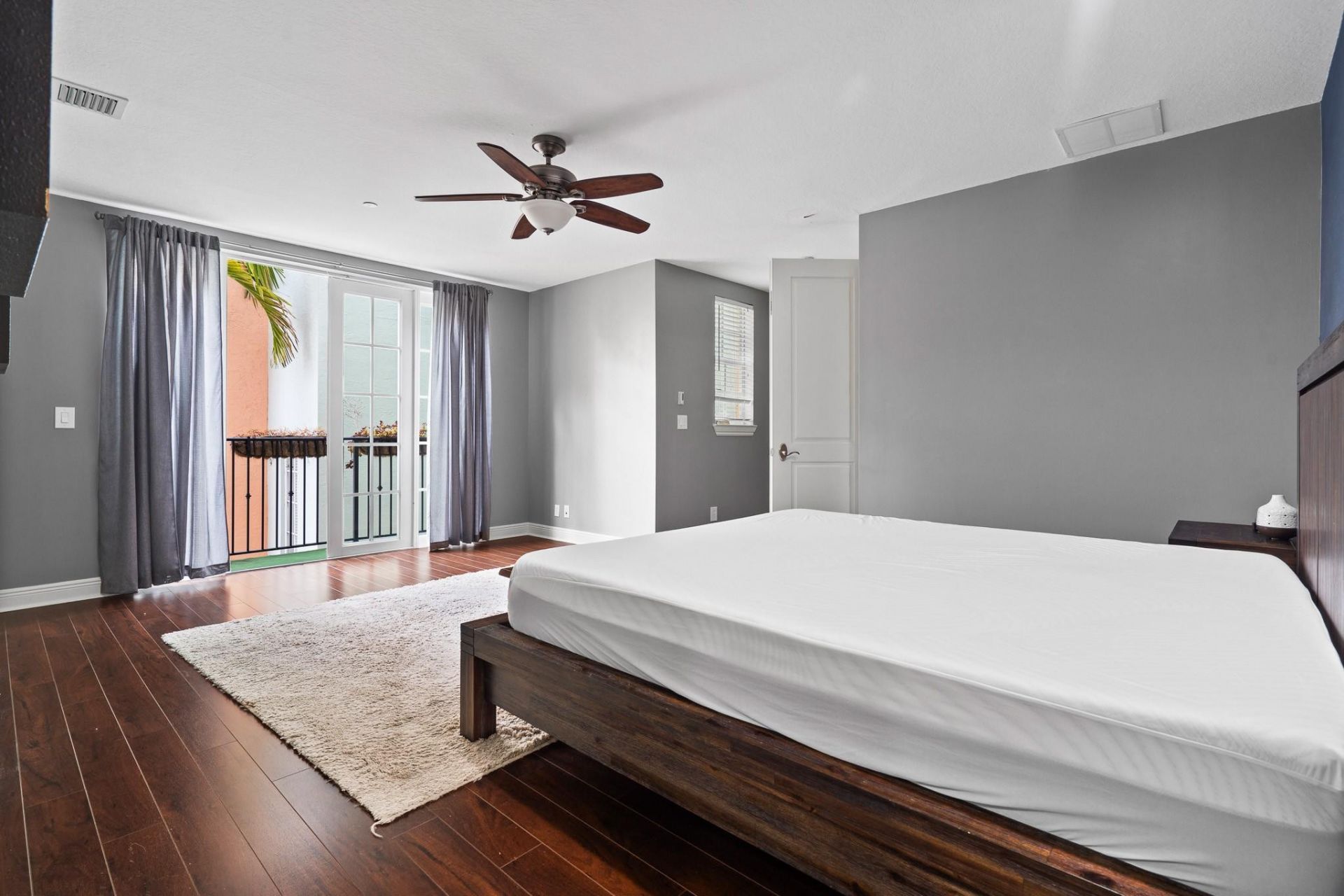 1123 NE 18th Avenue, Fort Lauderdale, FL 33304 Photo