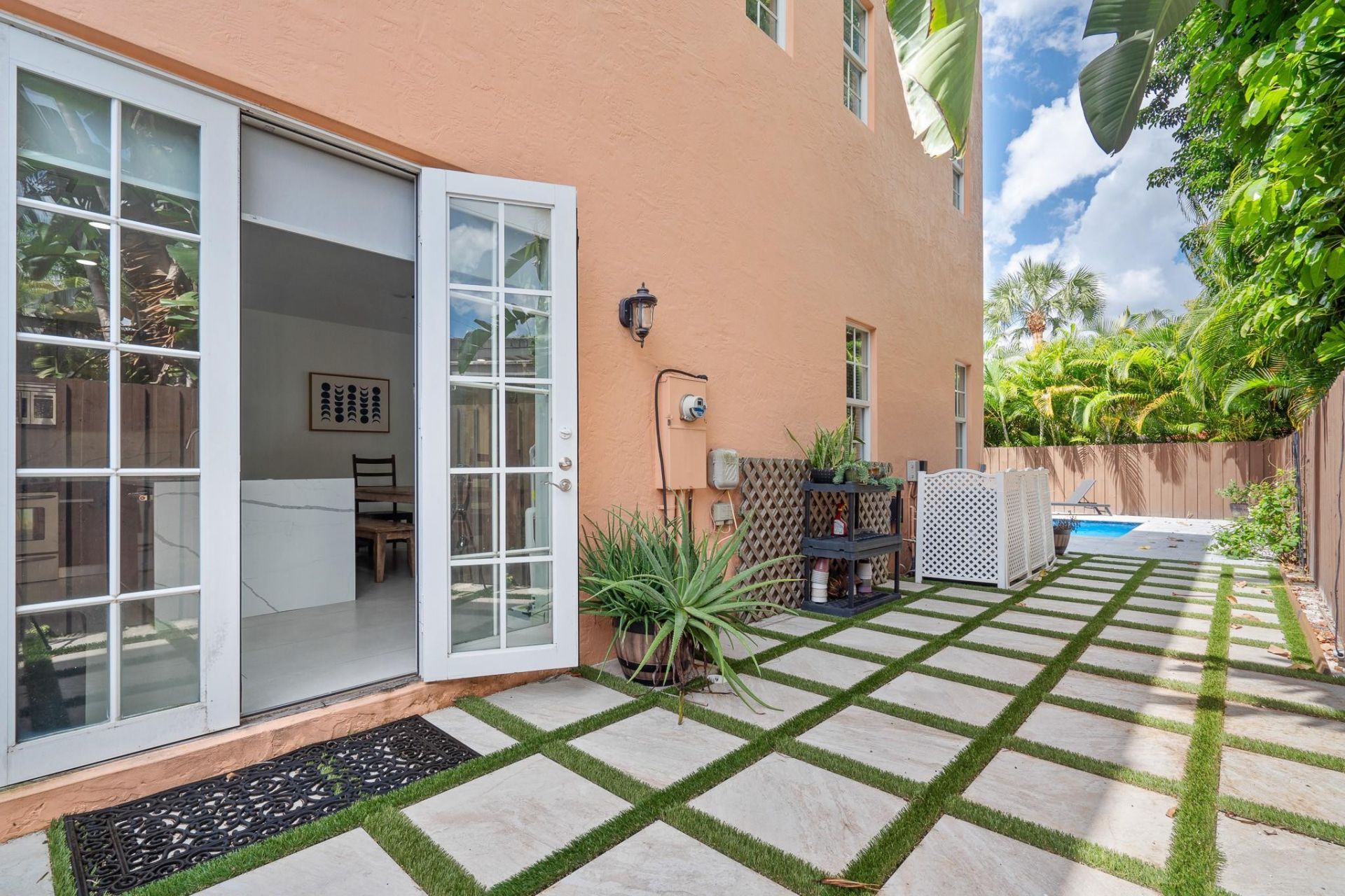 1123 NE 18th Avenue, Fort Lauderdale, FL 33304 Photo