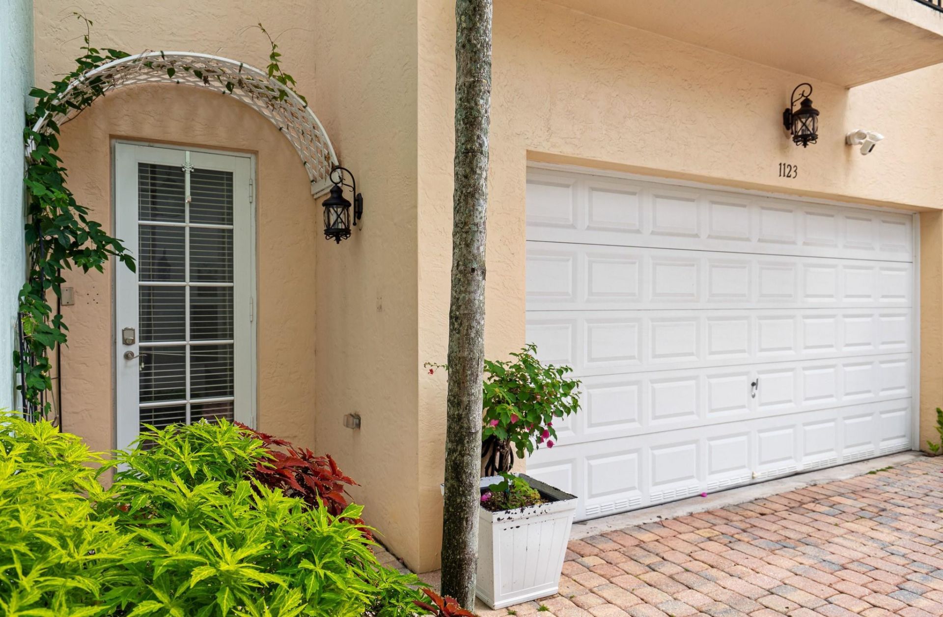 1123 NE 18th Avenue, Fort Lauderdale, FL 33304 Photo