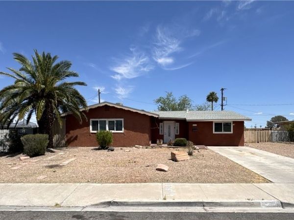 210 S Mallard Street , Las Vegas, NV 89107