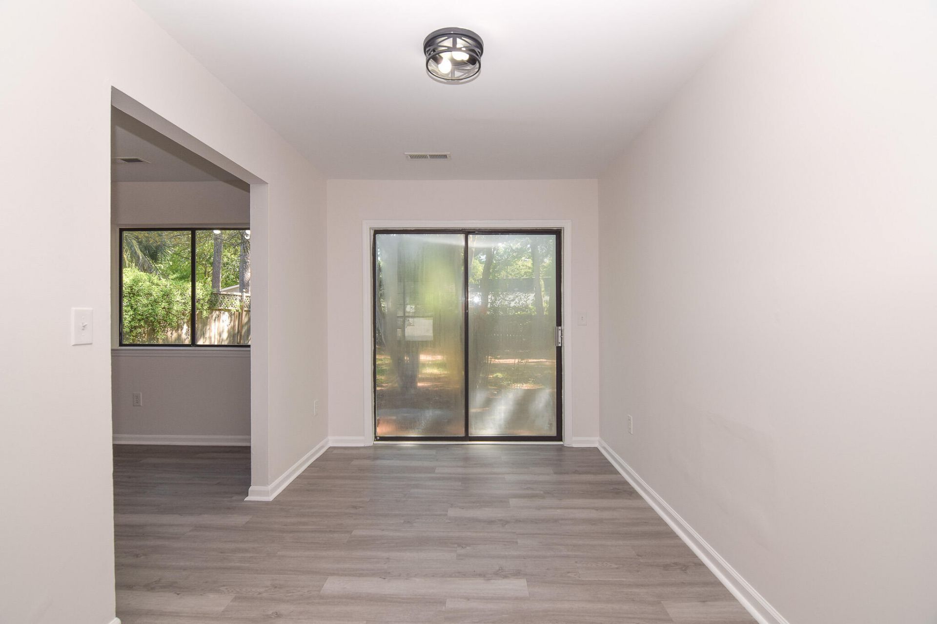 206 Tram Boulevard Photo 4