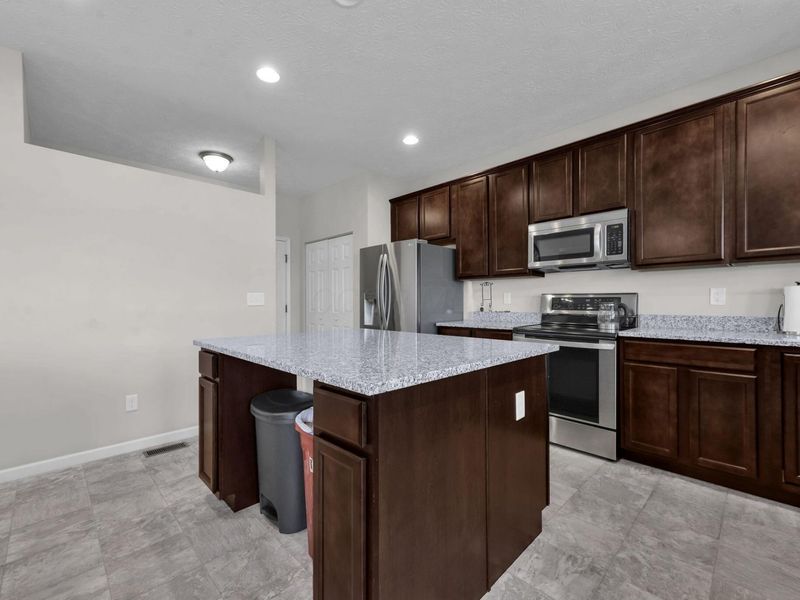 168 Edmonds Drive , Commercial Point, OH 43116 Photo 10