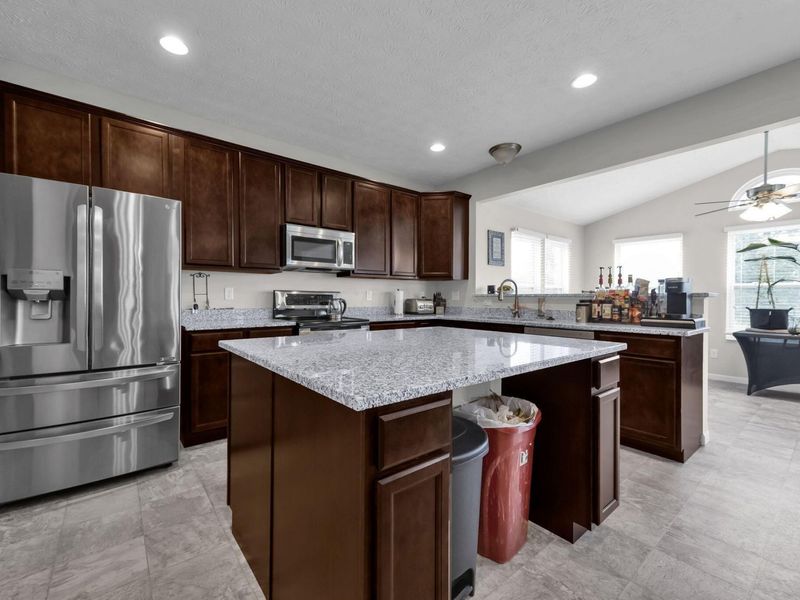 168 Edmonds Drive , Commercial Point, OH 43116 Photo 11