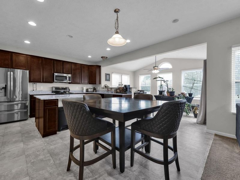 168 Edmonds Drive , Commercial Point, OH 43116 Photo 8