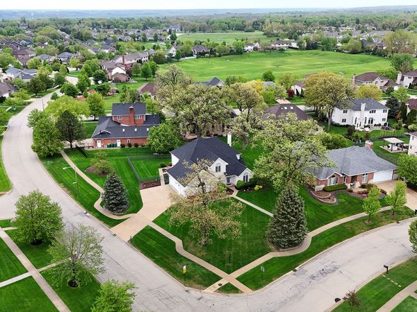 1231 Abbey Oaks Drive , Lemont, IL 60439