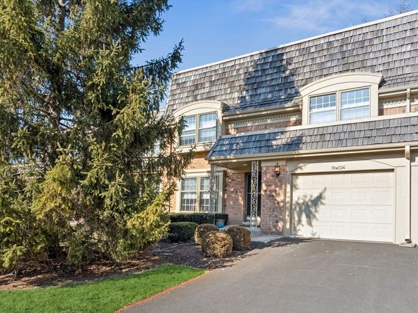 19W014 Avenue Normandy , Oak Brook, IL 60523