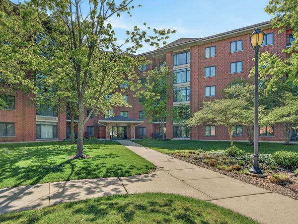 865 E 22nd Street , Unit 228, Lombard, IL 60148