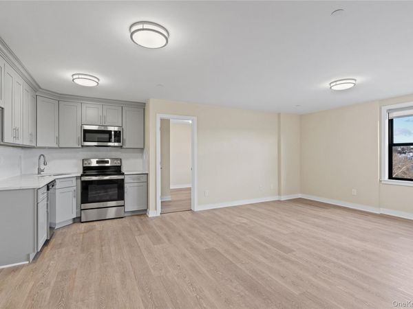 135 Wakefield Avenue , Unit 105, Yonkers, NY 10704