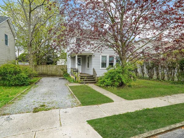44 Redmond Avenue, Bay Shore, NY 11706