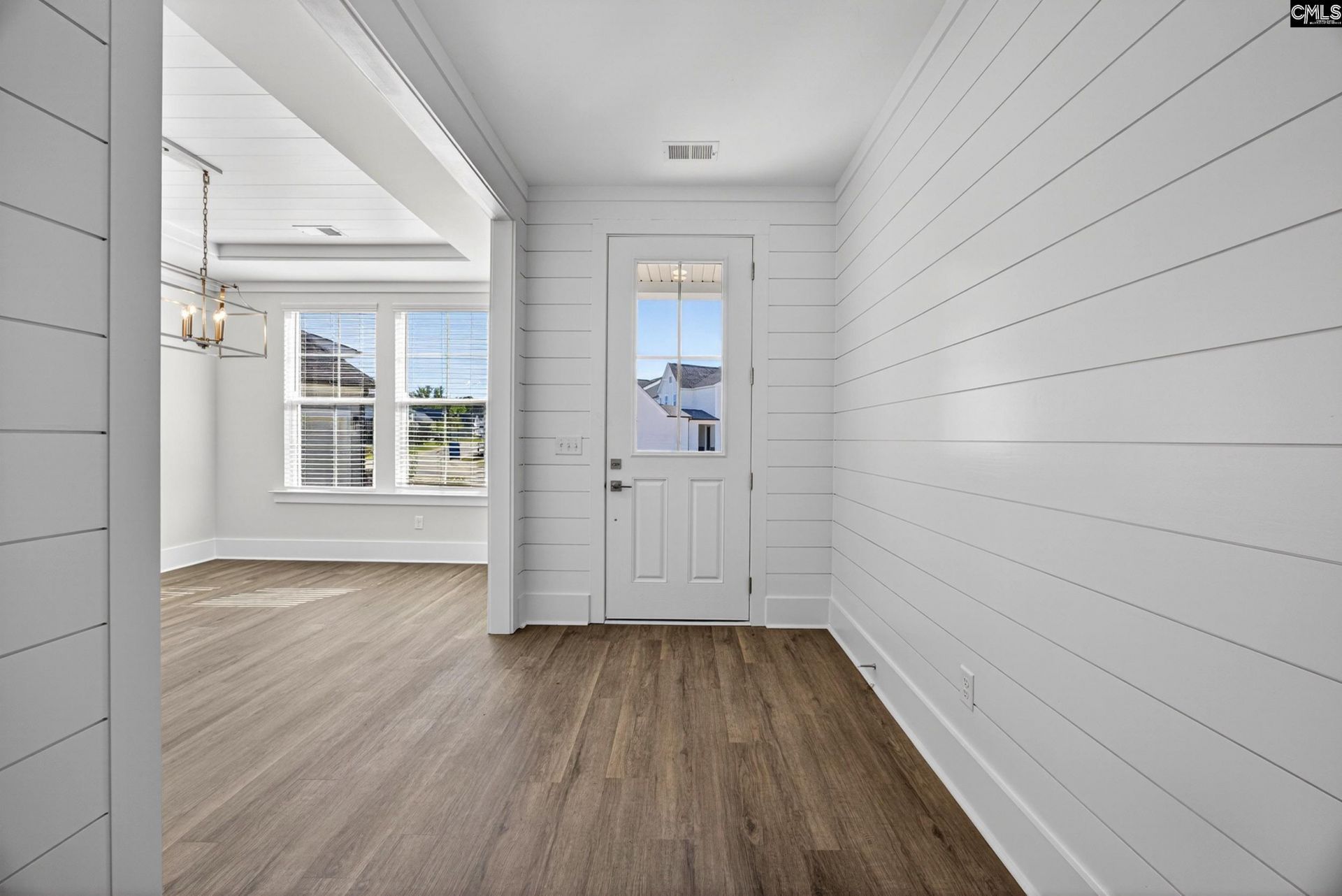 2046 Shallow Bluff Court  Photo 18