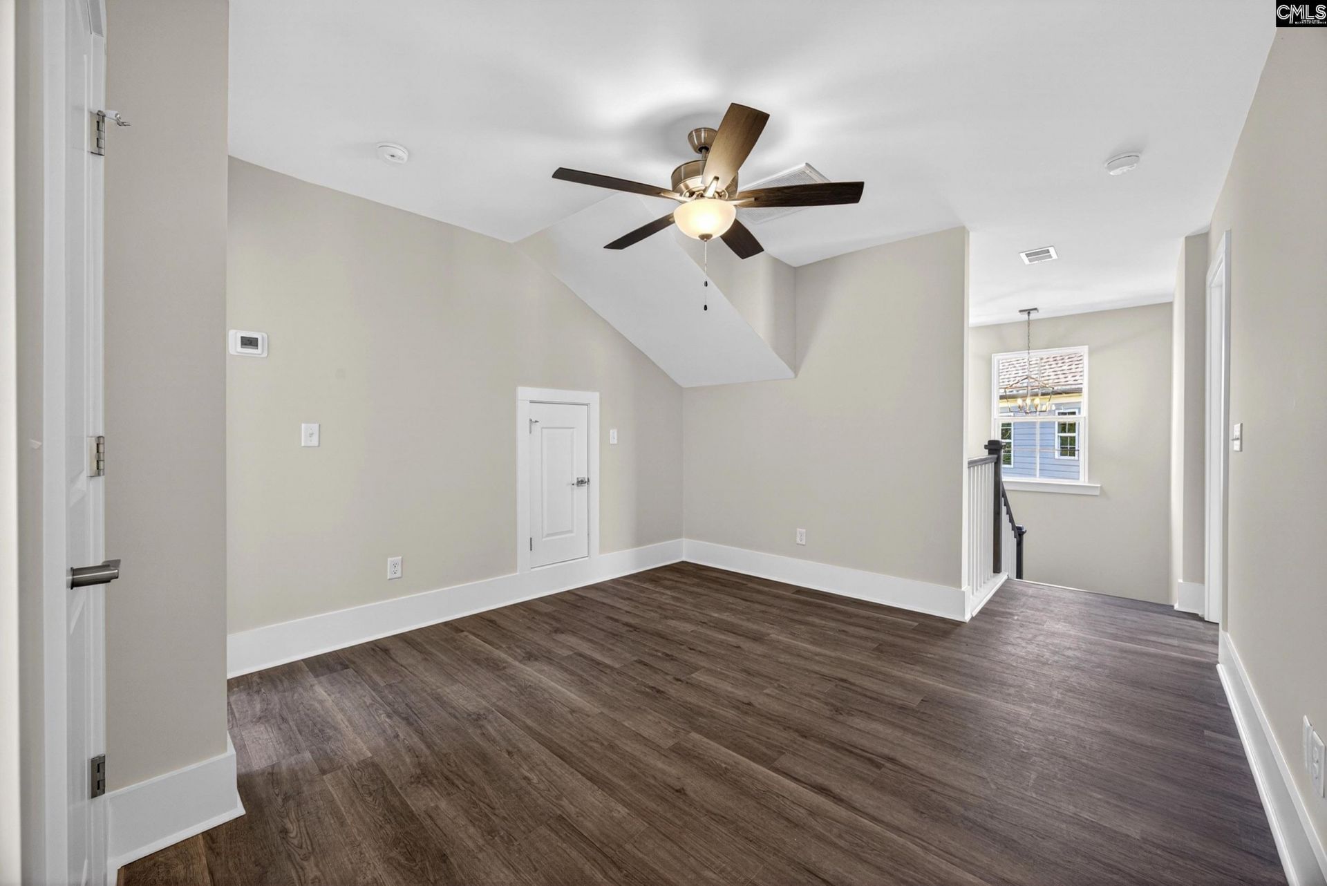 2046 Shallow Bluff Court  Photo 33
