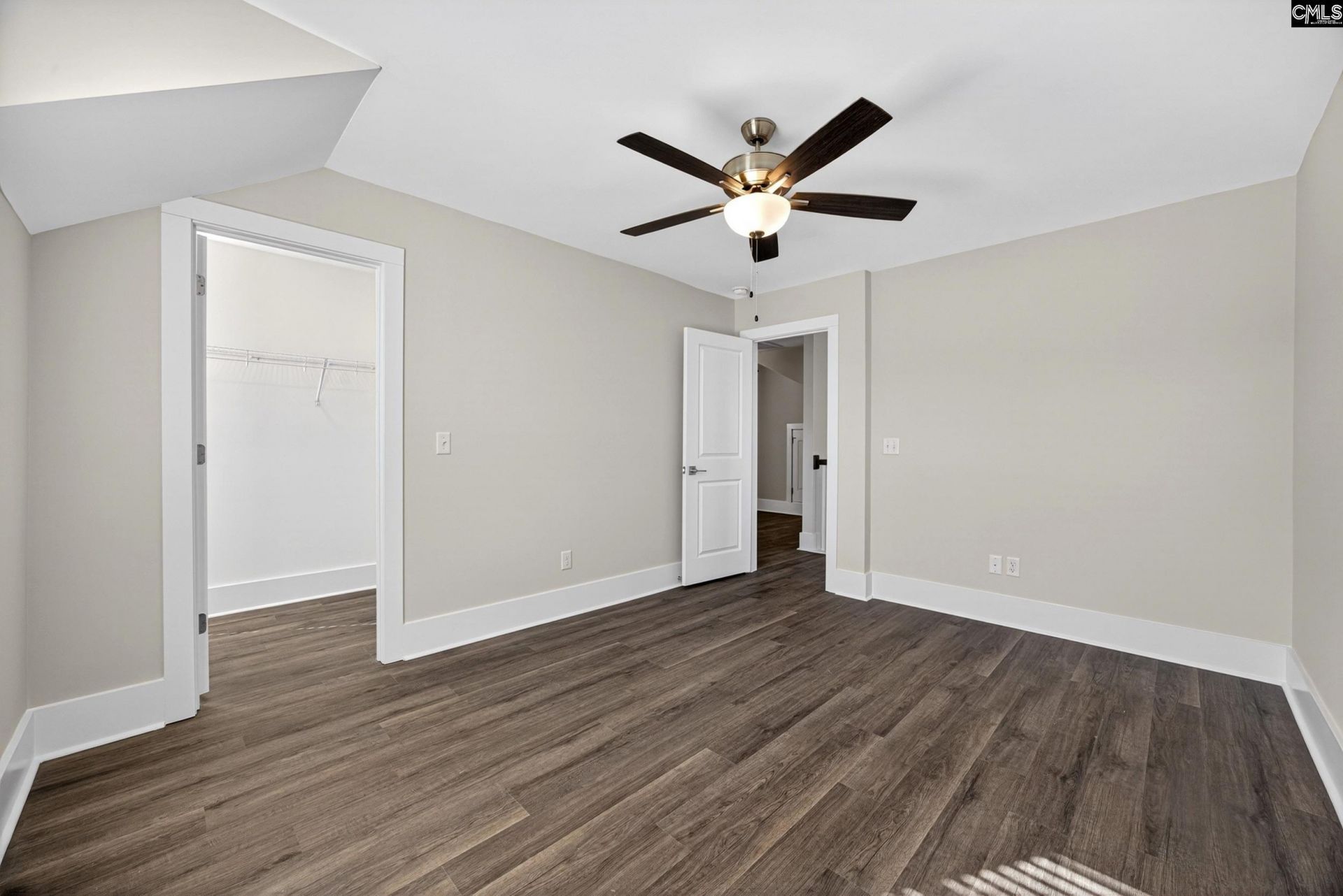 2046 Shallow Bluff Court  Photo 40