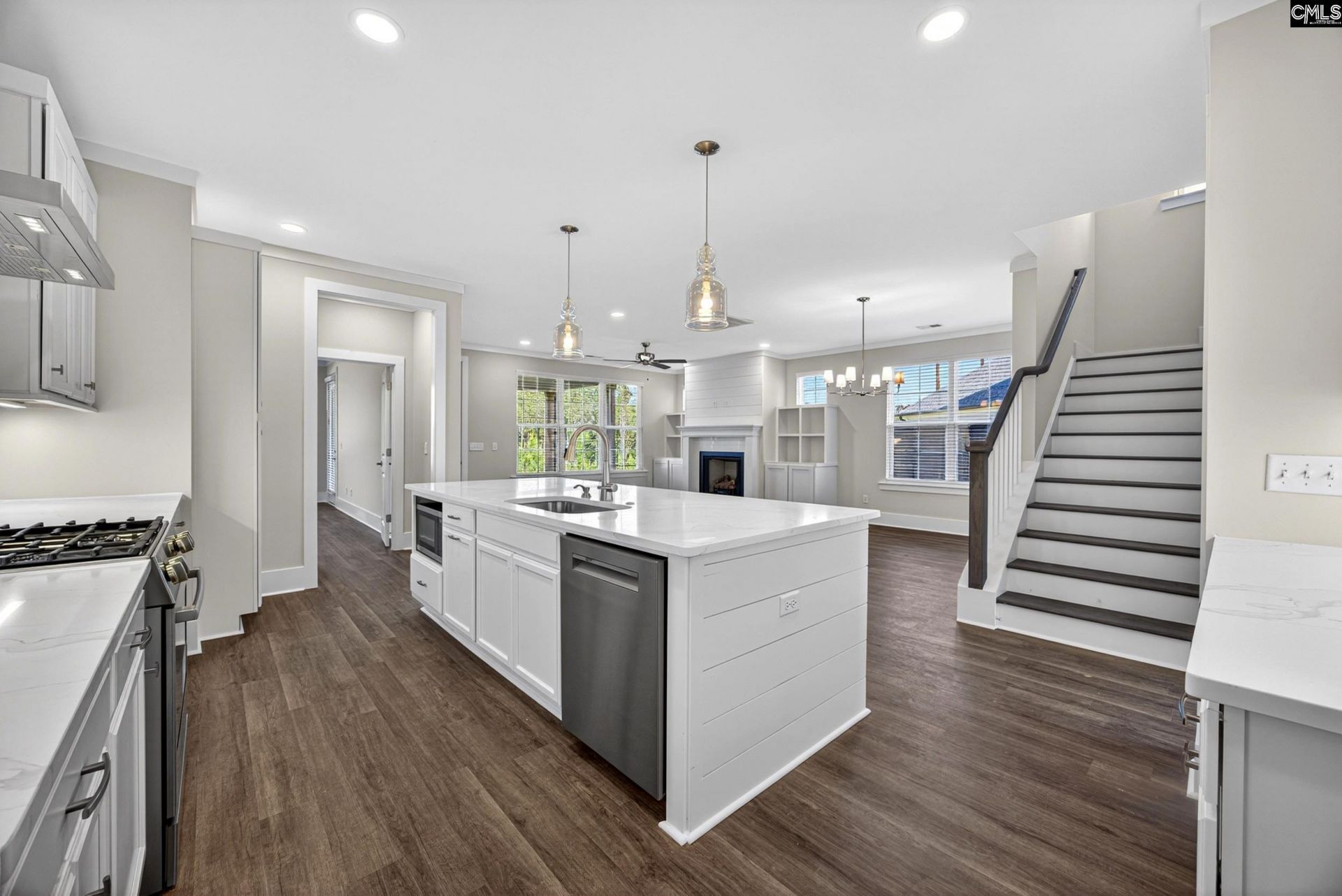 2046 Shallow Bluff Court  Photo 5
