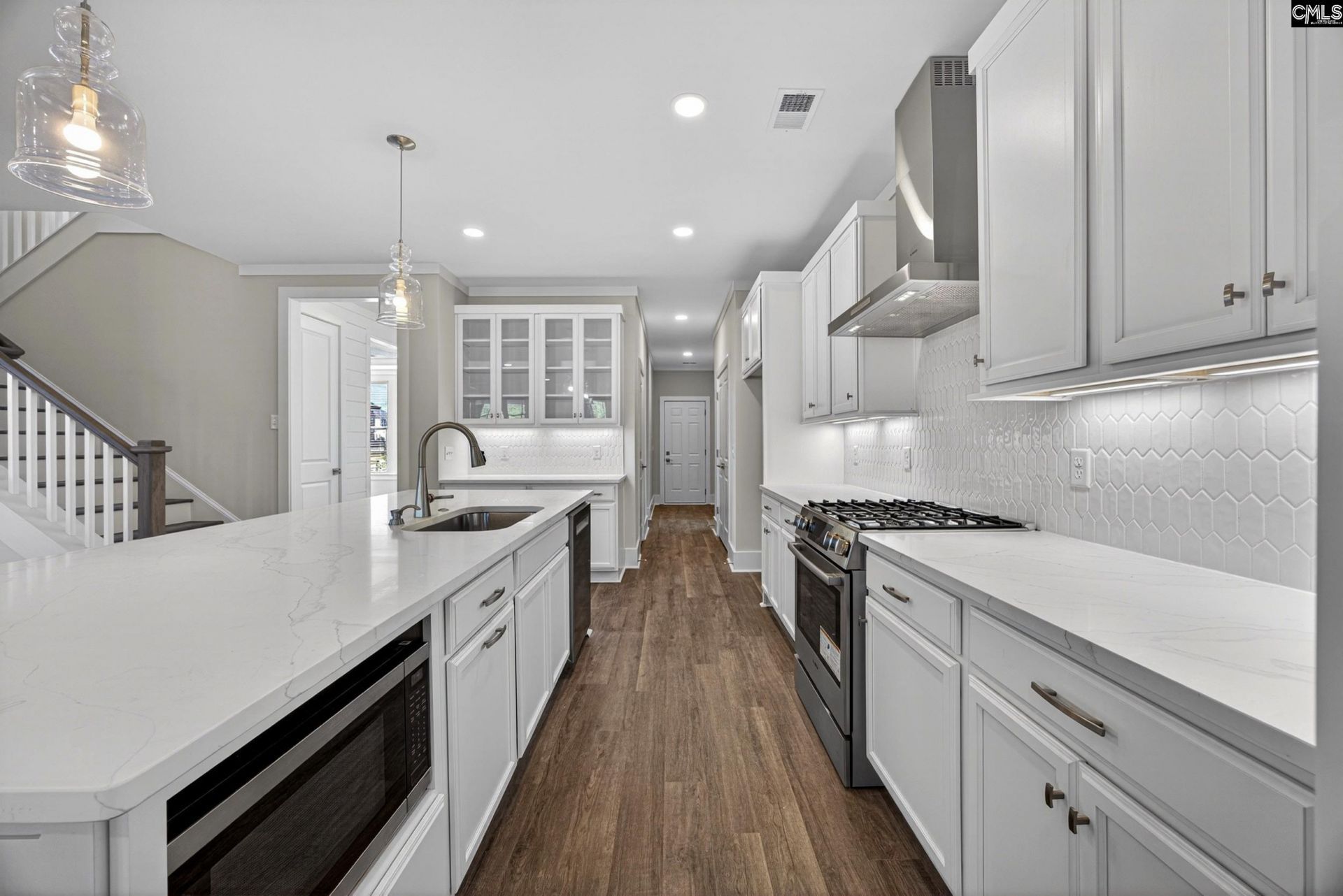 2046 Shallow Bluff Court  Photo 8