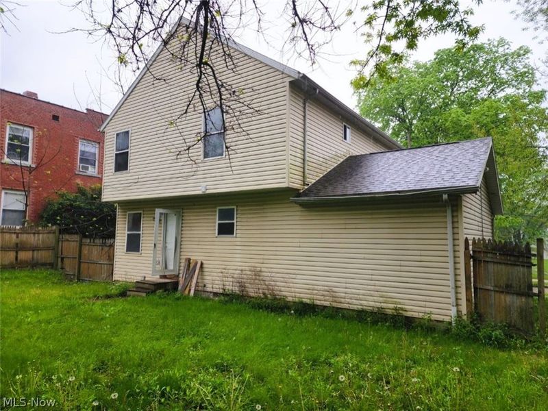 781 Amherst Street, Akron, OH 44311 Photo 3