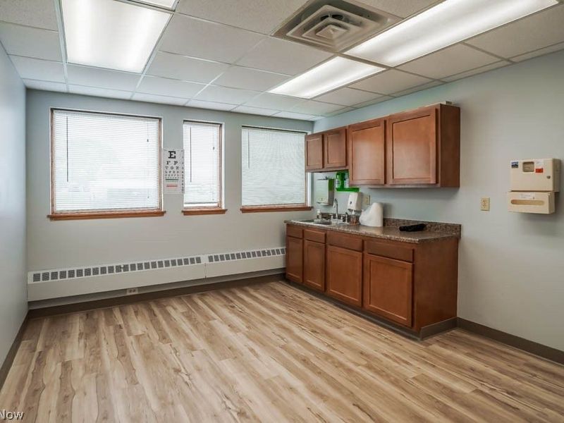 4974 Higbee Avenue NW, Unit 103, Canton, OH 44718 Photo 7