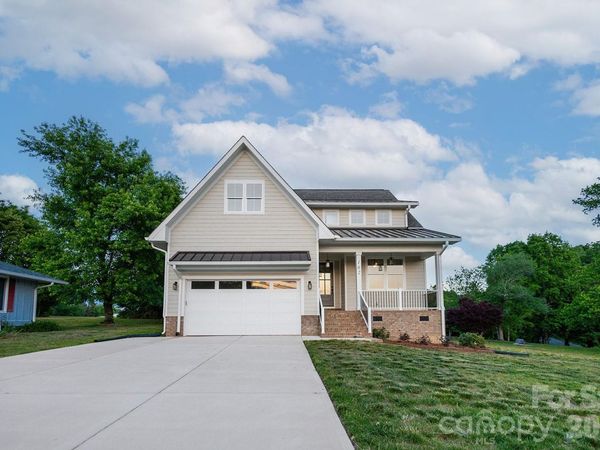 102 Starmount Drive, Kings Mountain, NC 28086