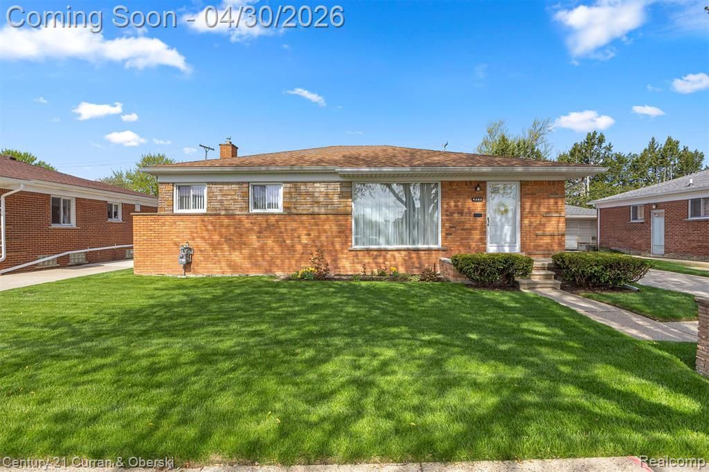 8262 Vine Avenue, Allen Park, MI 48101 Main Photo