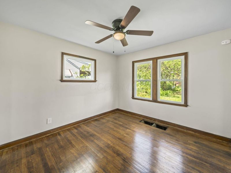 1676 E Lakeview Avenue, Columbus, OH 43224 Photo 16