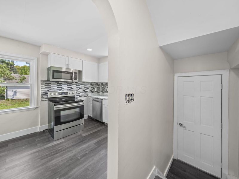 1676 E Lakeview Avenue, Columbus, OH 43224 Photo 19