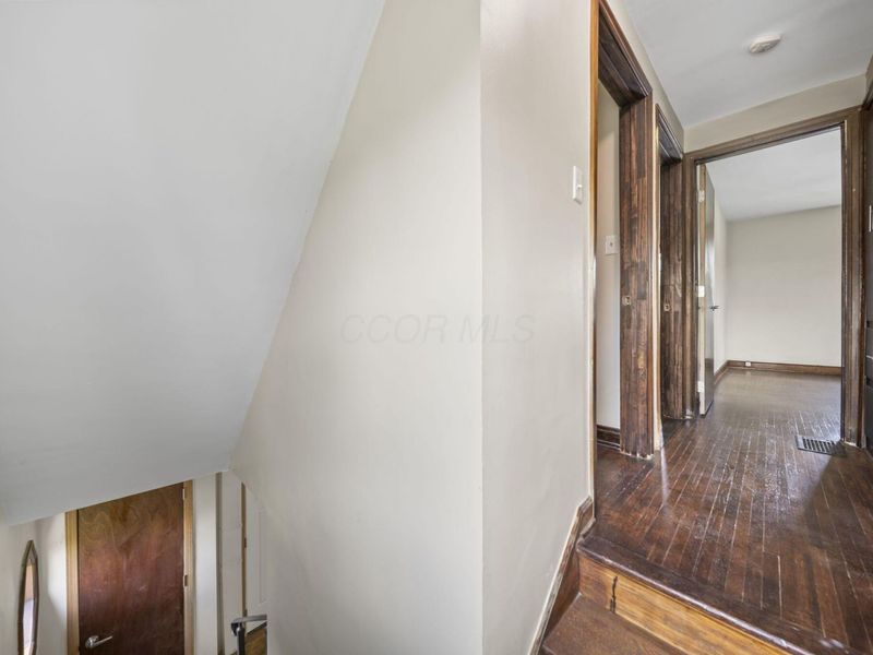 1676 E Lakeview Avenue, Columbus, OH 43224 Photo 21