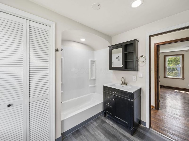 1676 E Lakeview Avenue, Columbus, OH 43224 Photo 35