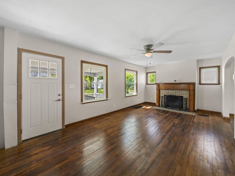 1676 E Lakeview Avenue, Columbus, OH 43224 Photo 4