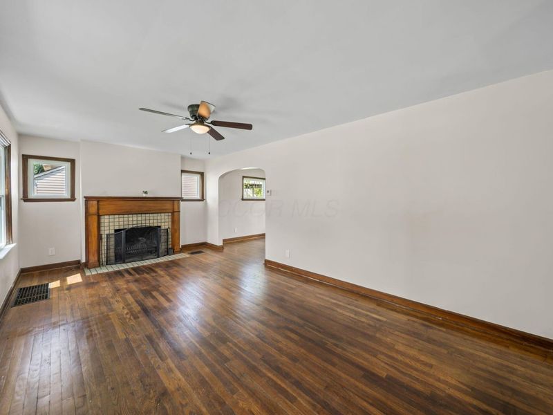 1676 E Lakeview Avenue, Columbus, OH 43224 Photo 4