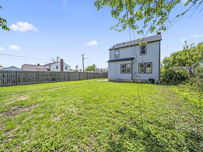 1676 E Lakeview Avenue, Columbus, OH 43224 Photo 46