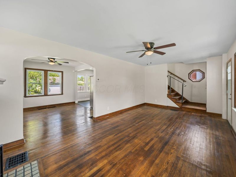 1676 E Lakeview Avenue, Columbus, OH 43224 Photo 6