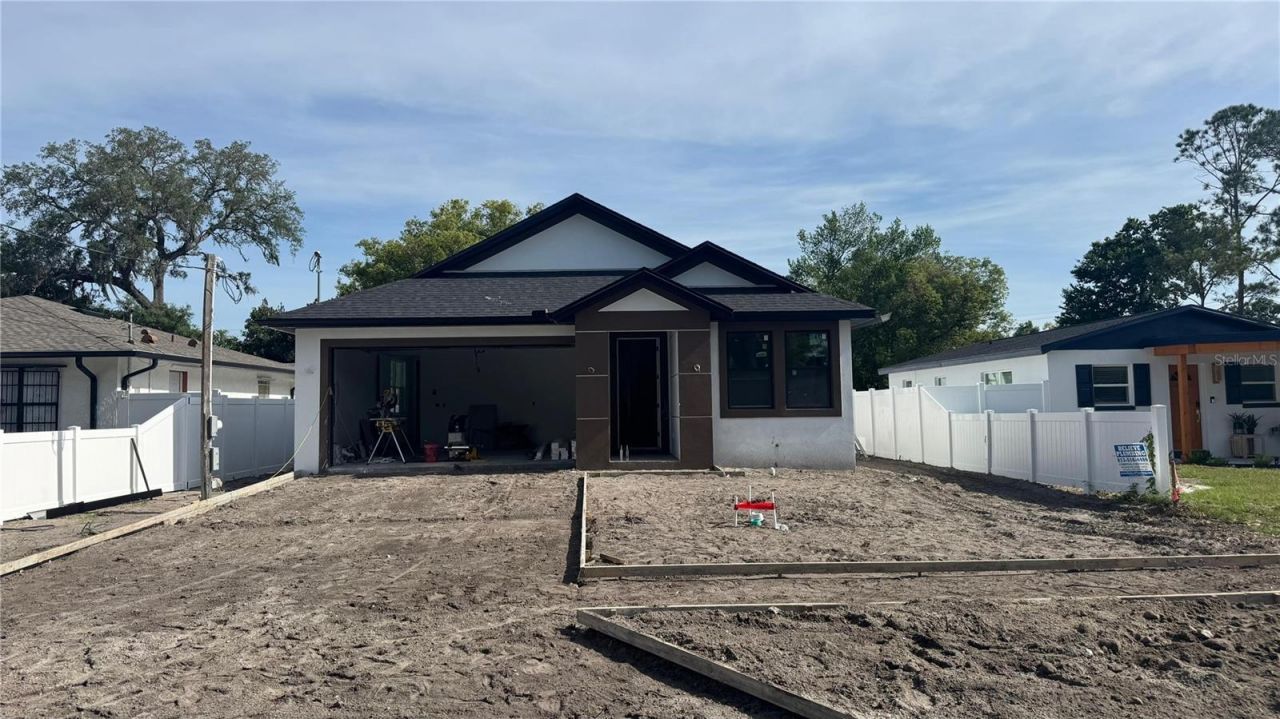1405 W Arctic Street, Tampa, FL 33604 Main Photo