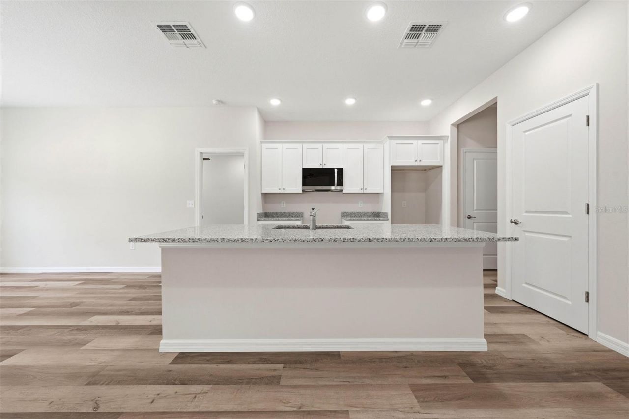 13404 New York Avenue, Astatula, FL 34705 Photo