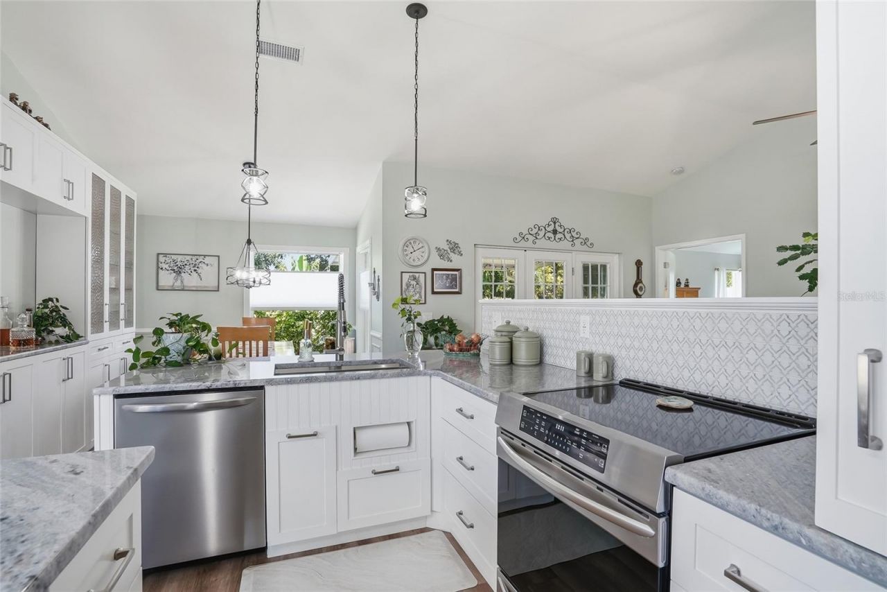 4839 14th Avenue E, Bradenton, FL 34208 Photo