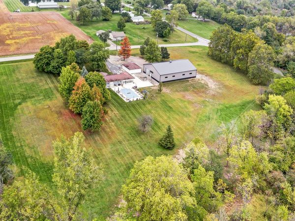 17946 National Road, Wapakoneta, OH 45895