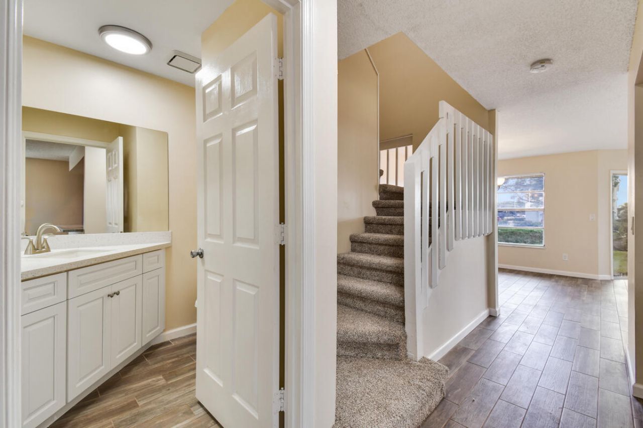 1475 Lake Mango Way, West Palm Beach, FL 33406 Photo