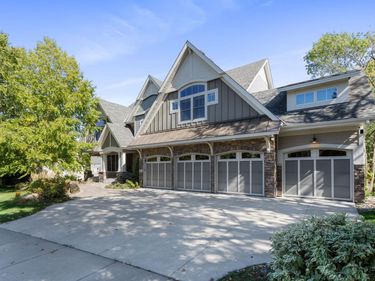 5510 Upland Lane N, Plymouth, MN 55446