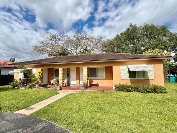 11002 NE 10th Ave , Biscayne Park, FL 33161