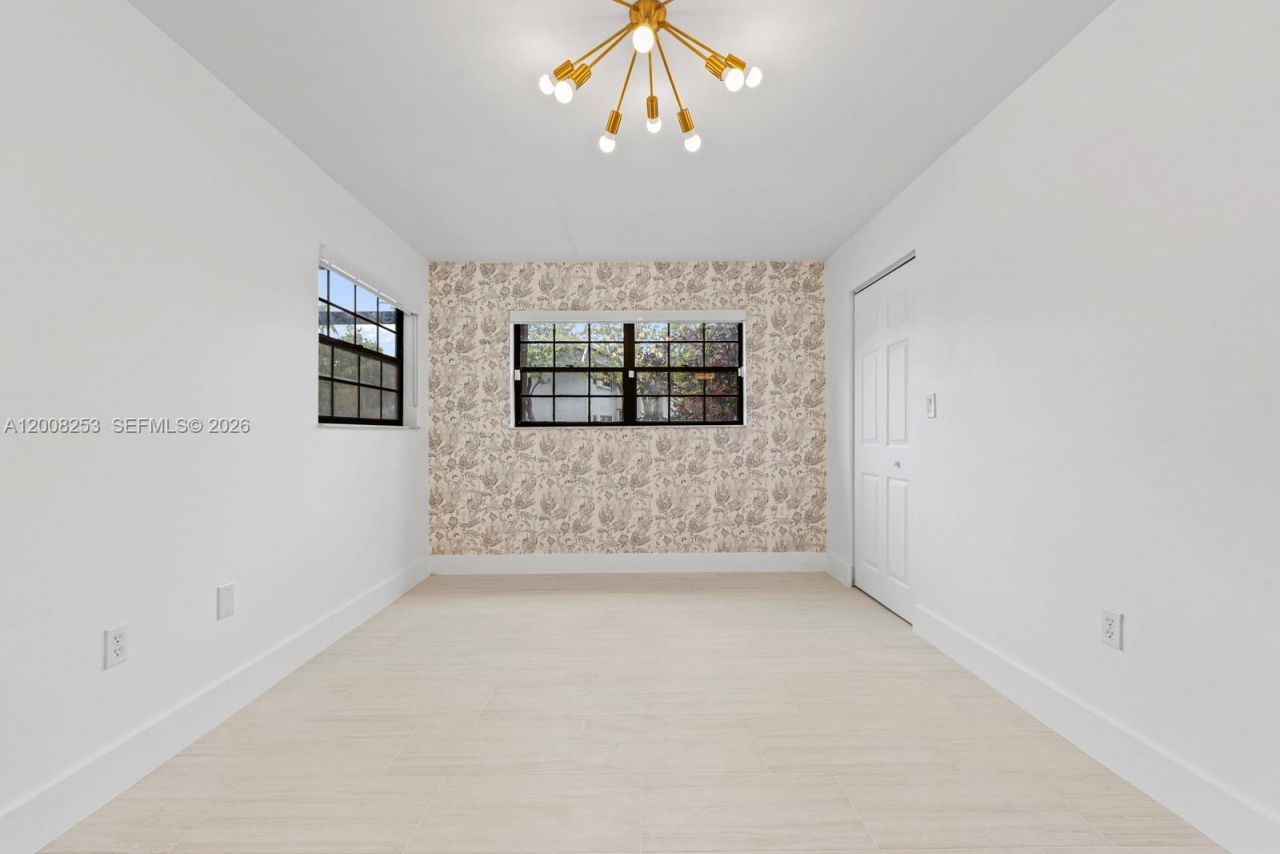 903 NE 199th St , Unit 104, Miami, FL 33179 Photo