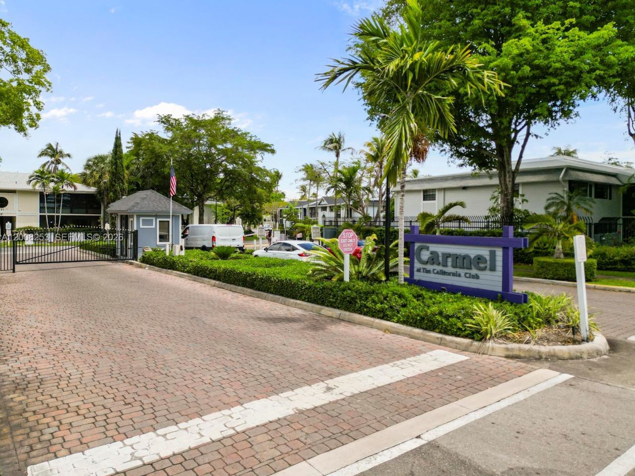 903 NE 199th St , Unit 104, Miami, FL 33179 Photo