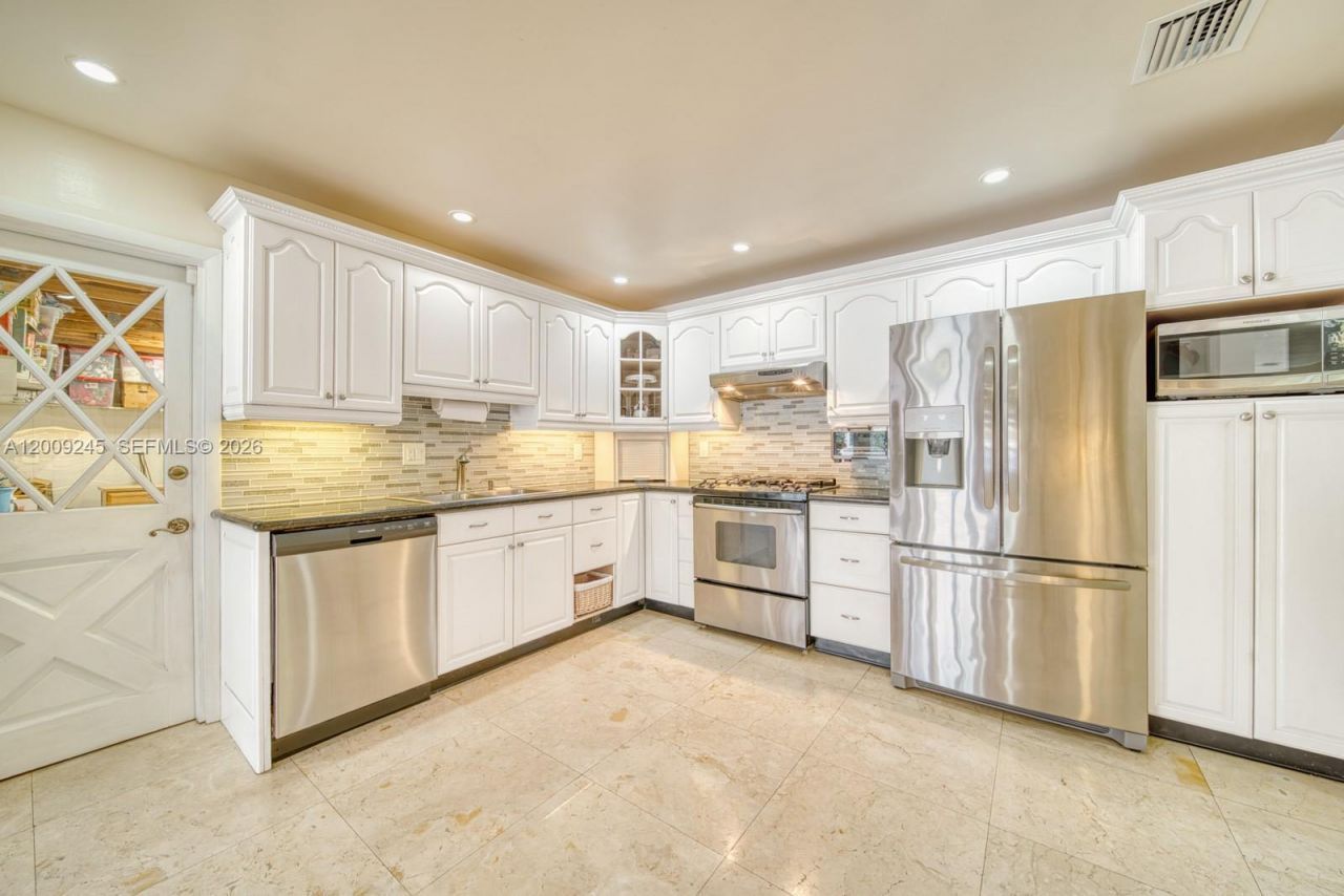 10641 SW 99th Ter , Miami, FL 33176 Photo