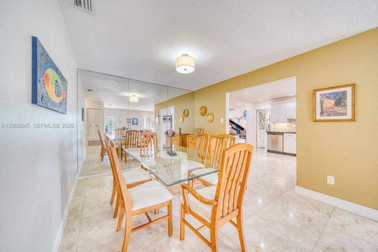 10641 SW 99th Ter , Miami, FL 33176 Photo