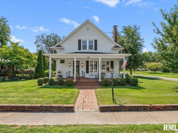 706 MONROE Street, Pawnee, IL 62558
